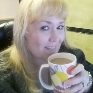 Meet your Posher, Debra